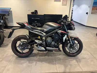 Triumph Street Triple RS (2020 - 22) usata