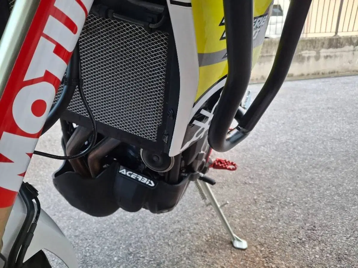 Yamaha Ténéré 700 Rally Edition (2022 - 24) (13)