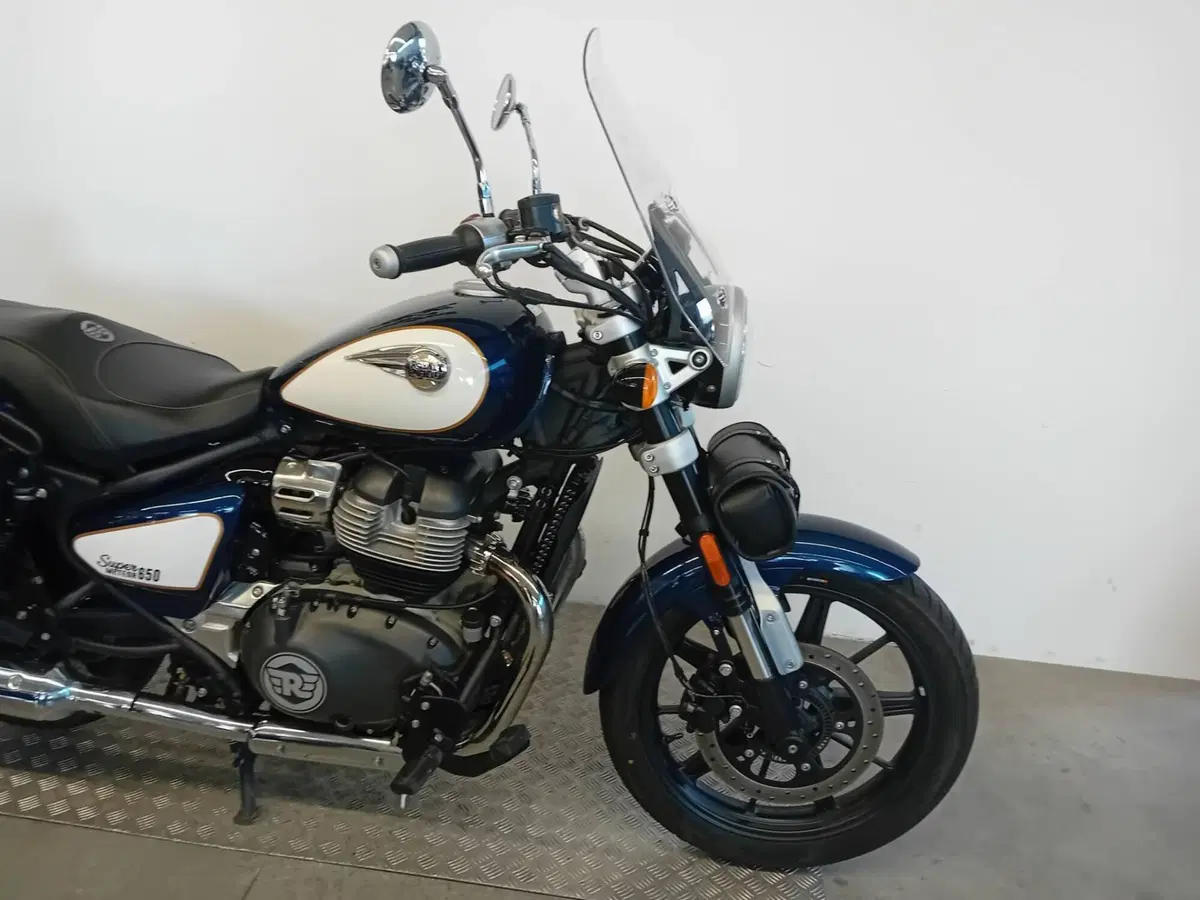 Royal Enfield Super Meteor 650 (2023 - 26) (7)