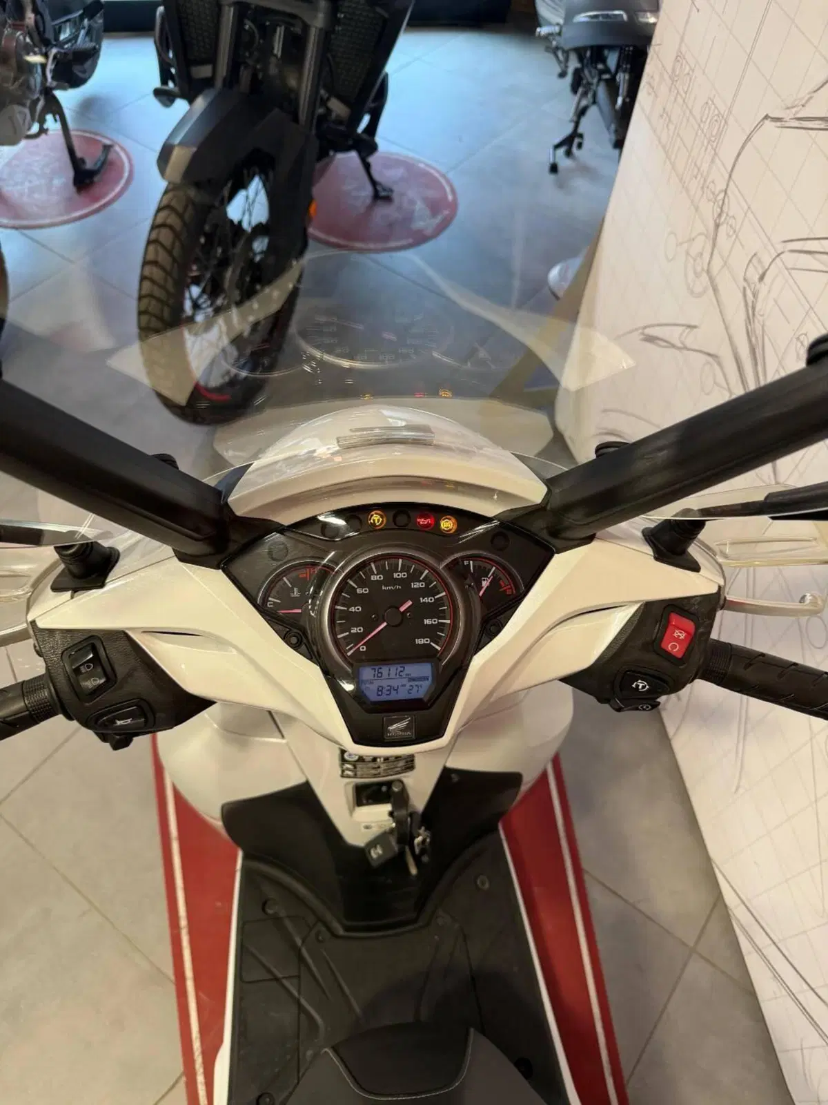 Honda SH 300 i ABS (2016 - 20) (12)