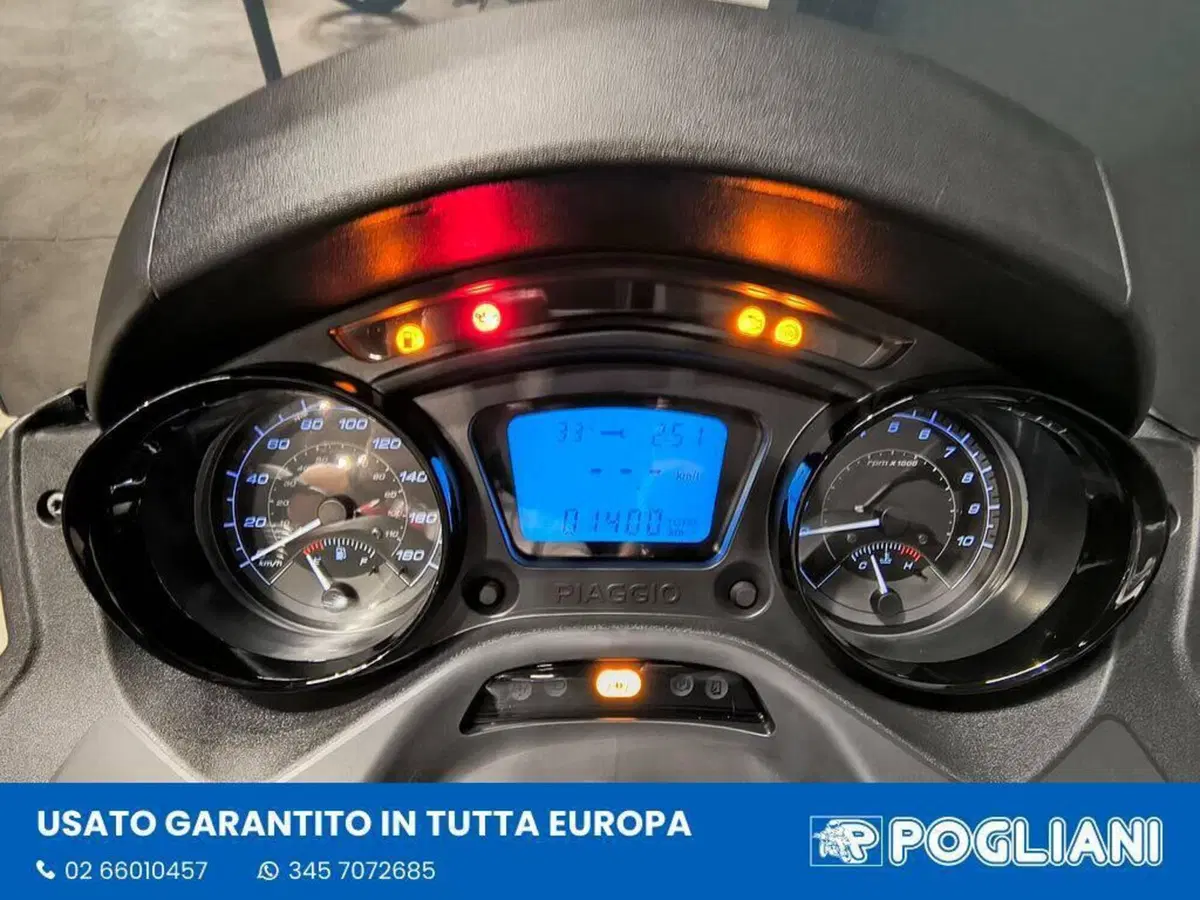 Piaggio MP3 300 ABS Hpe (2021 - 24) (6)