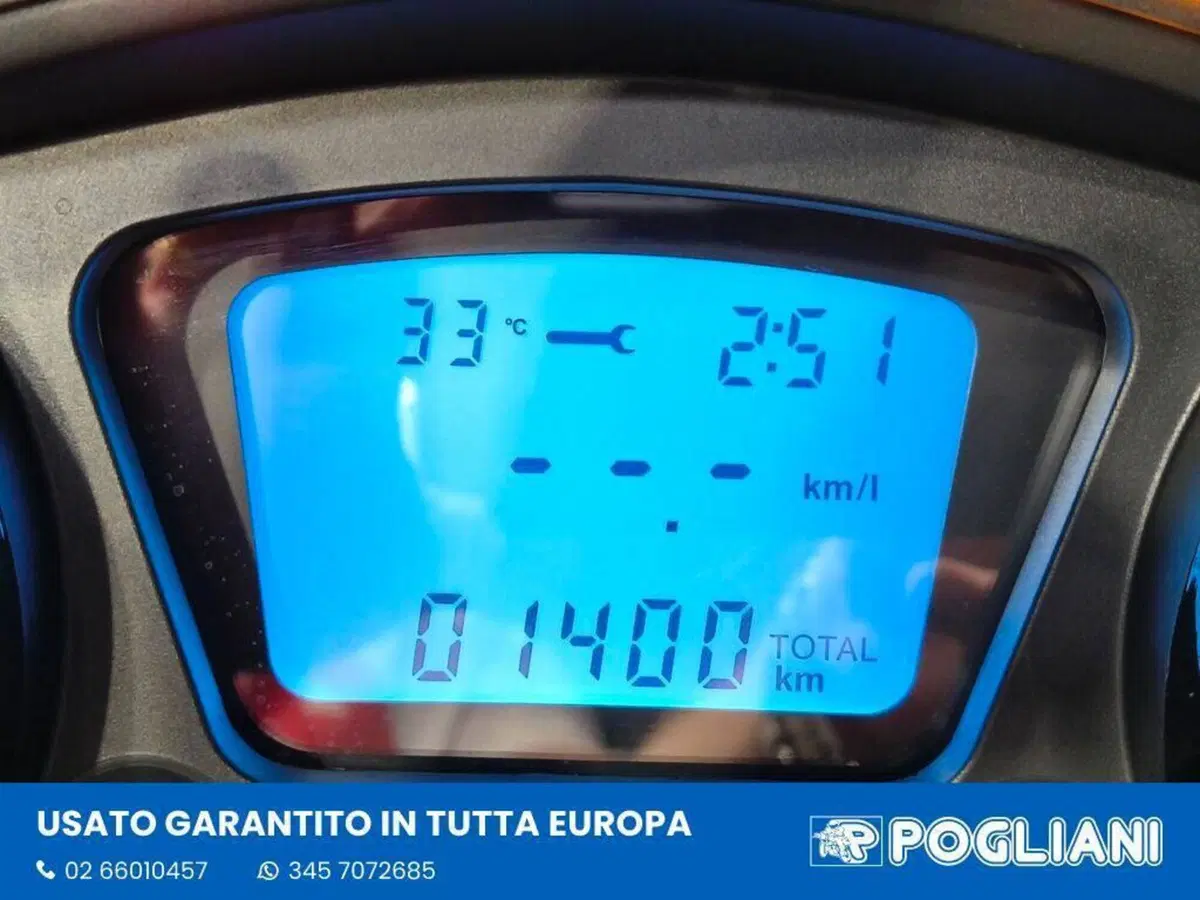 Piaggio MP3 300 ABS Hpe (2021 - 24) (7)