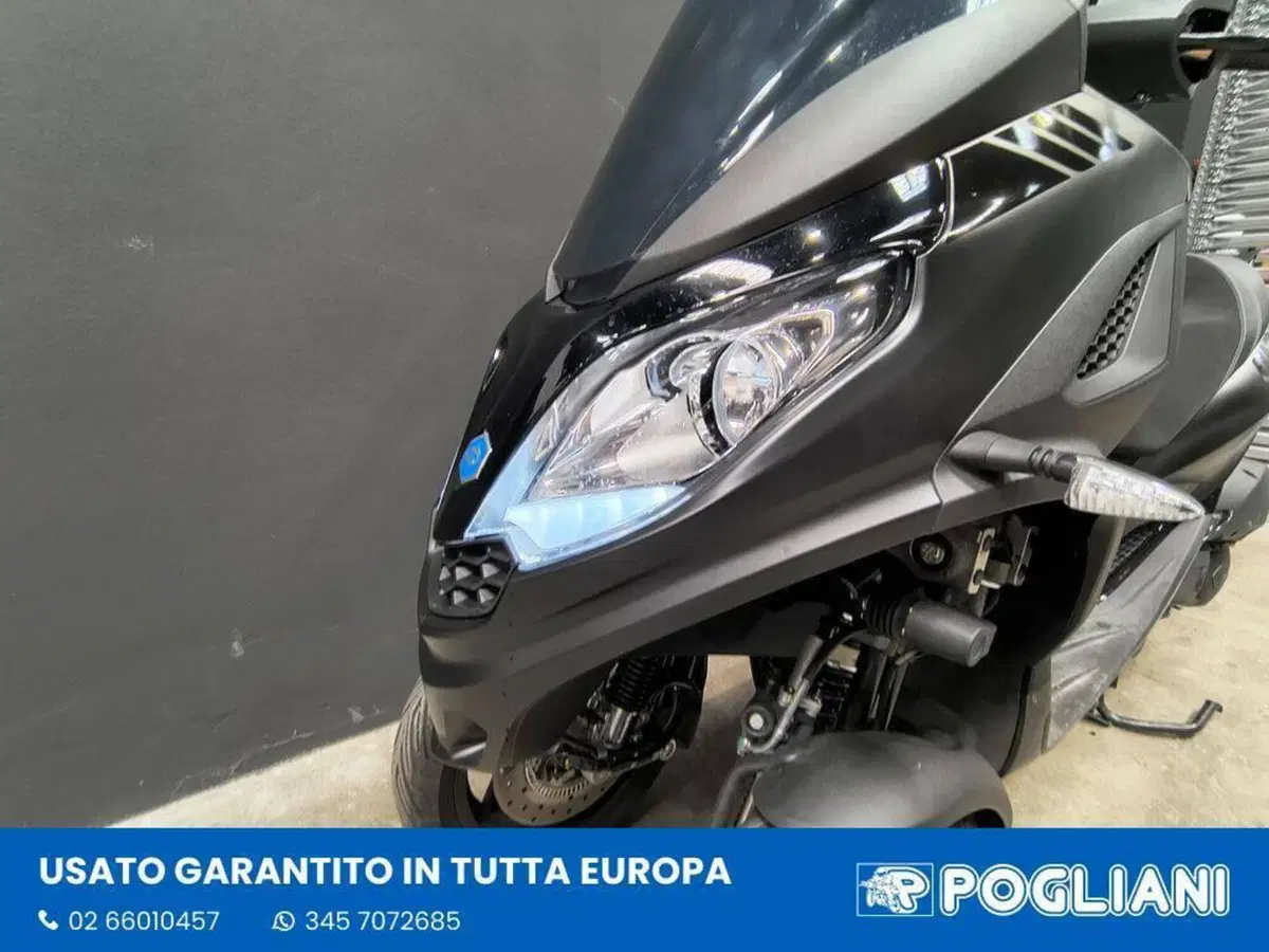 Piaggio MP3 300 ABS Hpe (2021 - 24) (8)