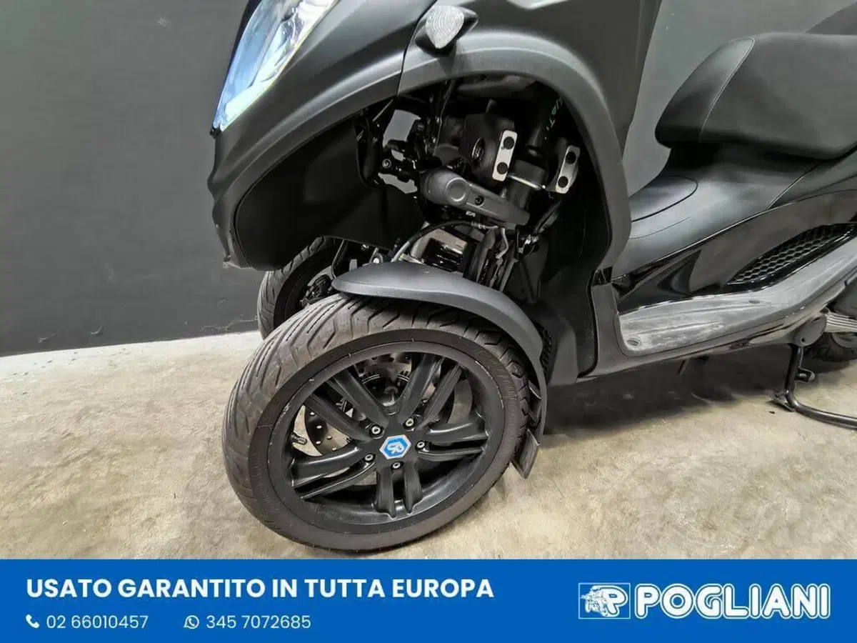 Piaggio MP3 300 ABS Hpe (2021 - 24) (9)
