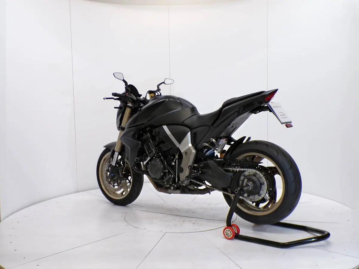 Honda CB 1000 R (2008 - 10) (5)
