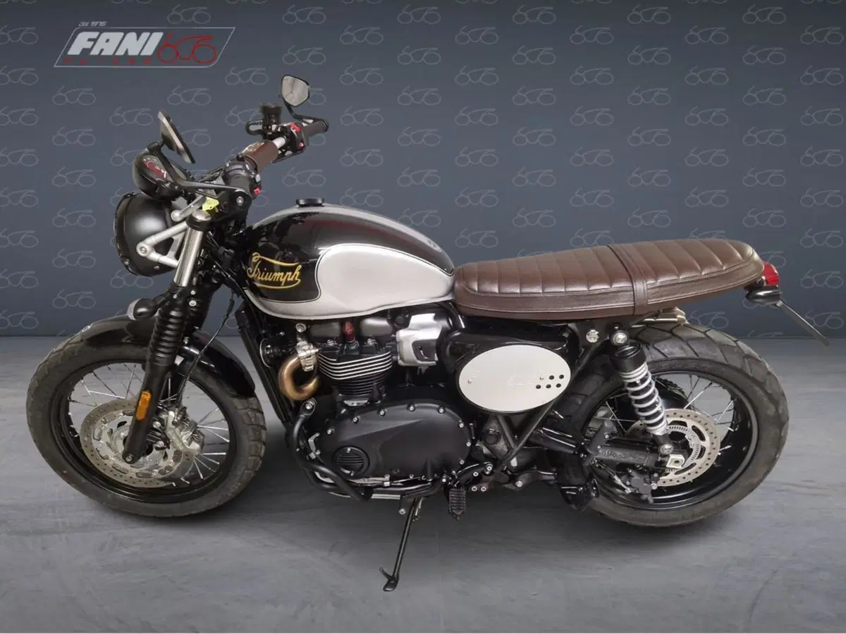 Triumph Scrambler 900 Icon Edition (2025 - 26) (2)