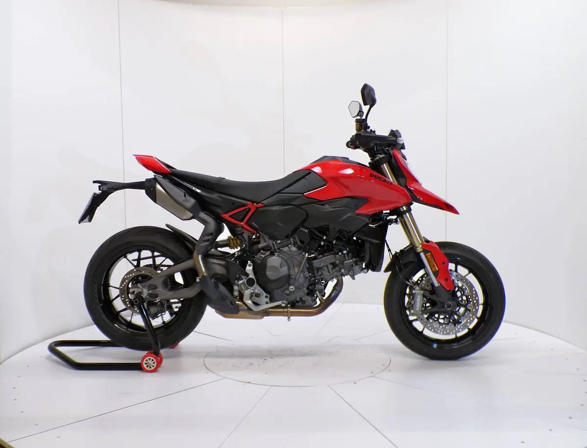 Ducati Hypermotard V2 (2026)