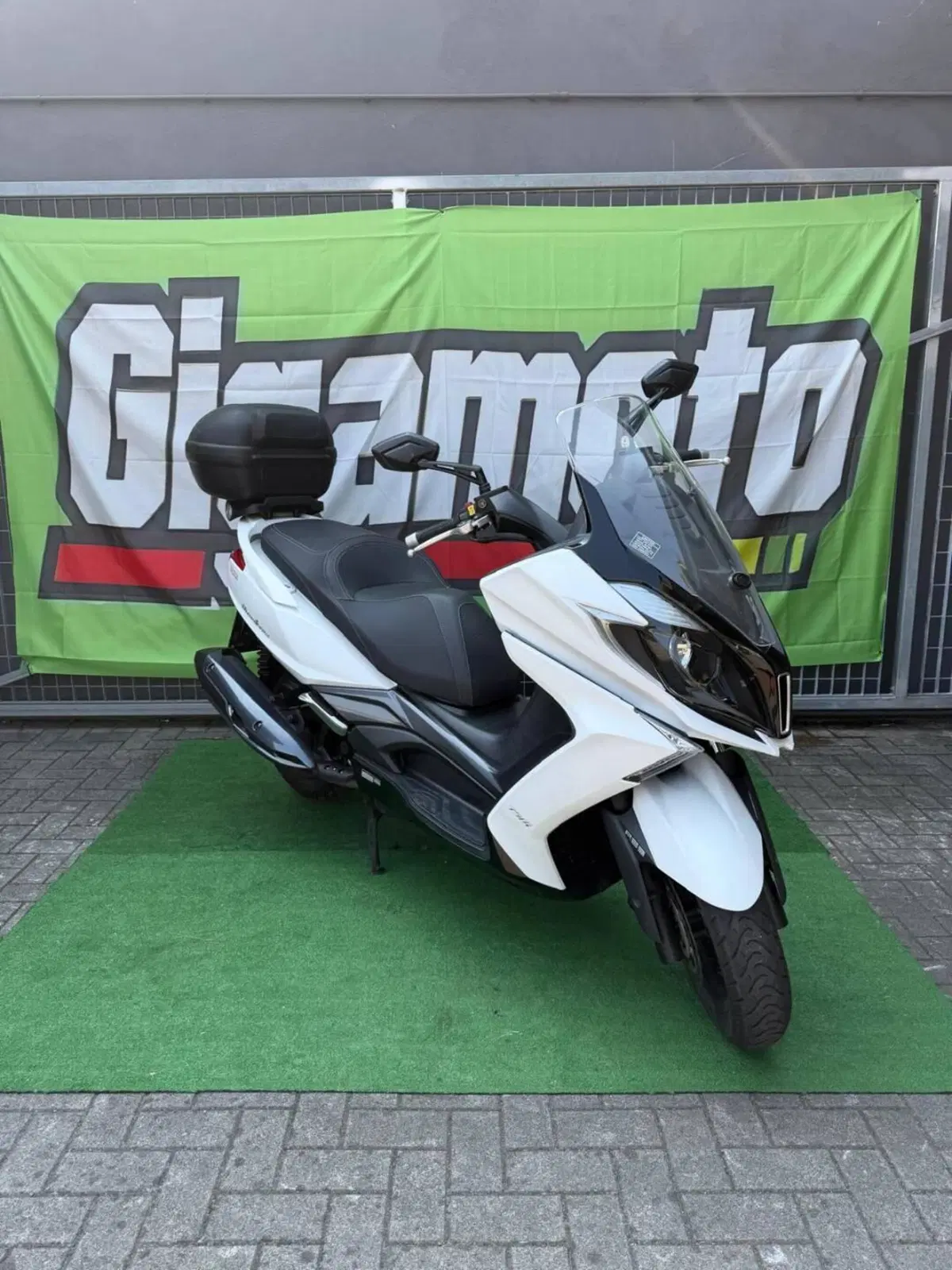 Kymco Downtown 350i ABS (2015 - 17) (3)