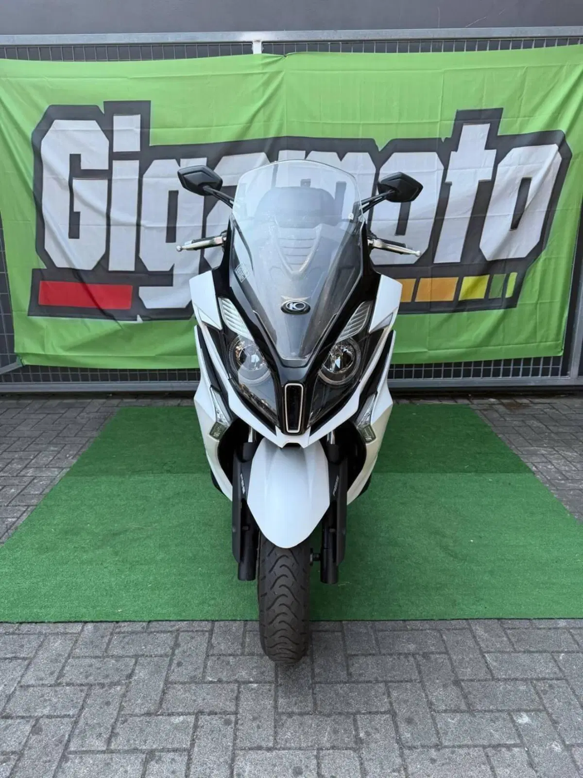 Kymco Downtown 350i ABS (2015 - 17) (4)