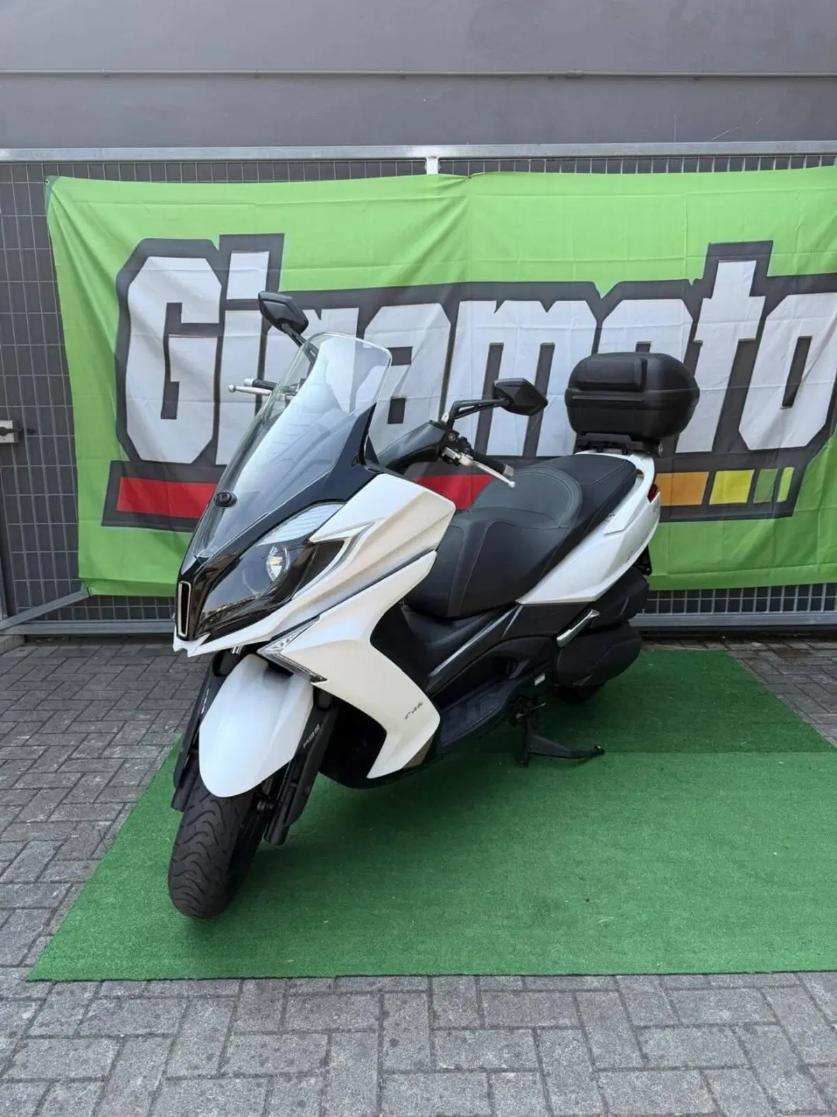 Kymco Downtown 350i ABS (2015 - 17) (5)