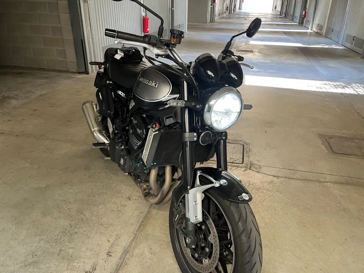 Kawasaki Z 900 RS (2022 - 25) (3)