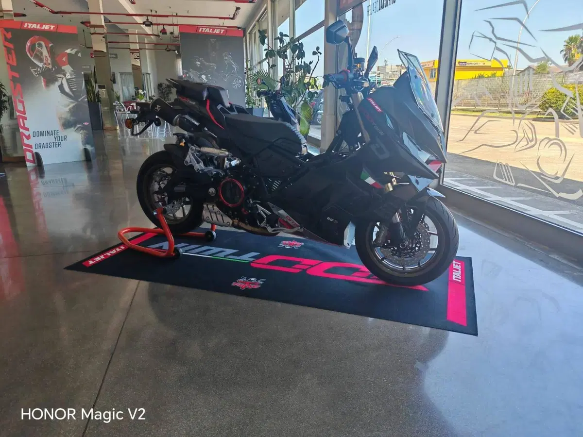 Italjet Moto Dragster 700 Twin Limited Factory Edition (2024 - 25) (5)