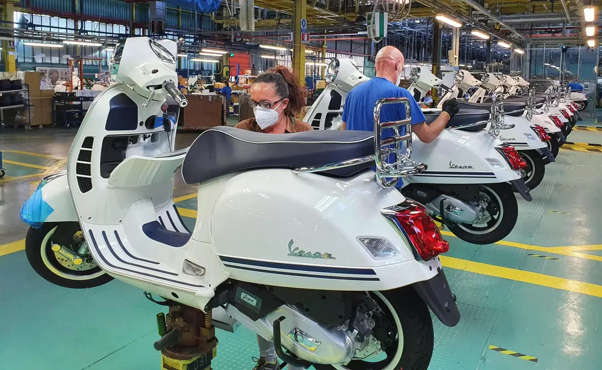 Piaggio corre nel primo semestre con un utile a 30,4 milioni ed Ebitda margin da record