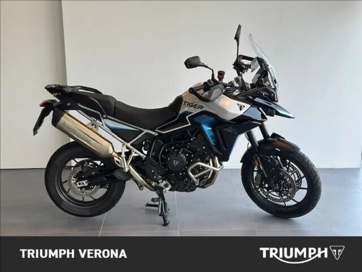 Triumph Tiger 900 Alpine Special Edition (2026) (2)