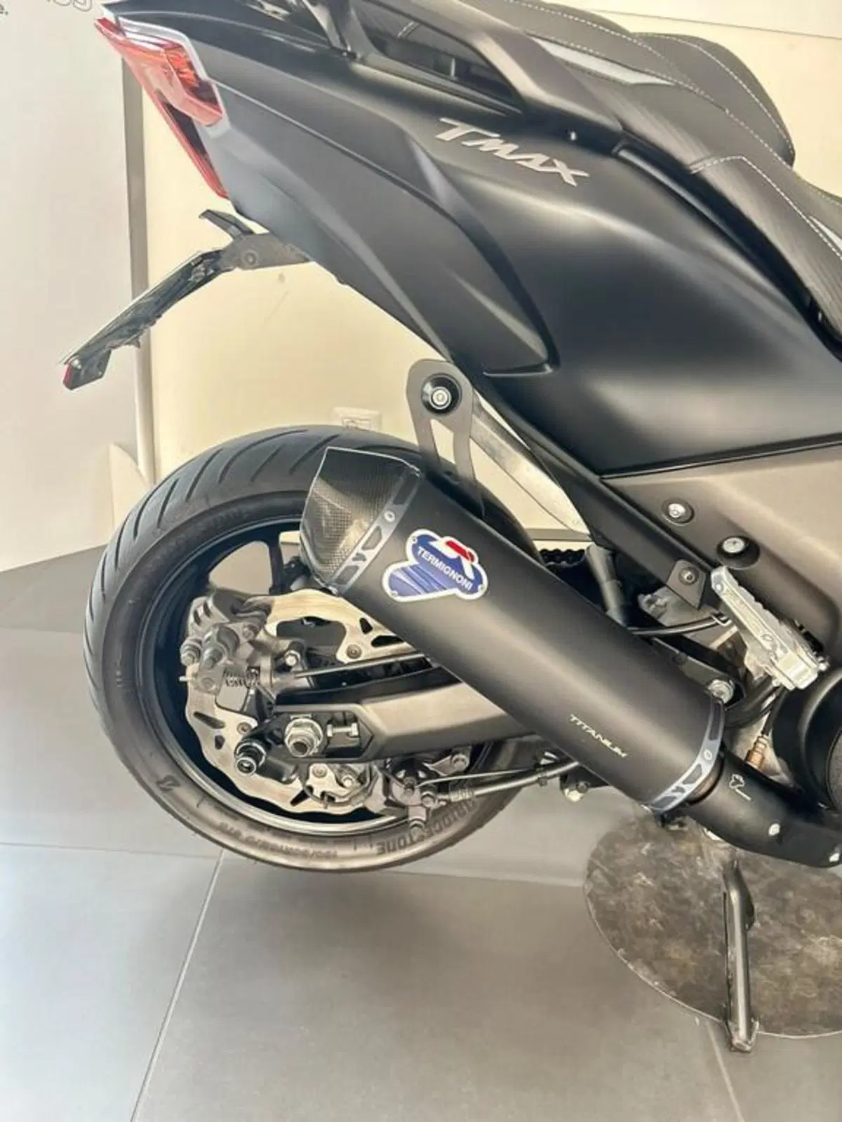 Yamaha T-Max 560 (2022 - 24) (7)