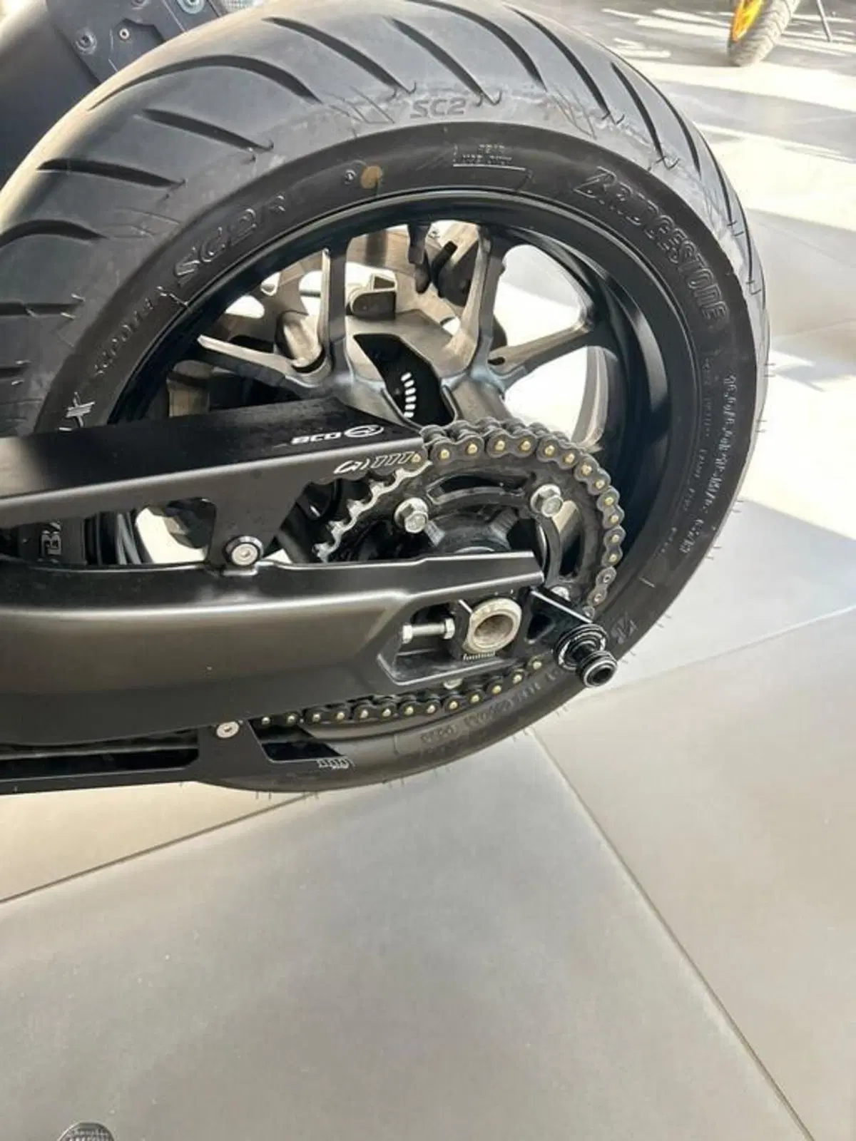 Yamaha T-Max 560 (2022 - 24) (8)