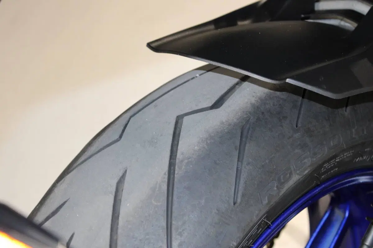 Yamaha MT-10 SP (2022 - 25) (8)