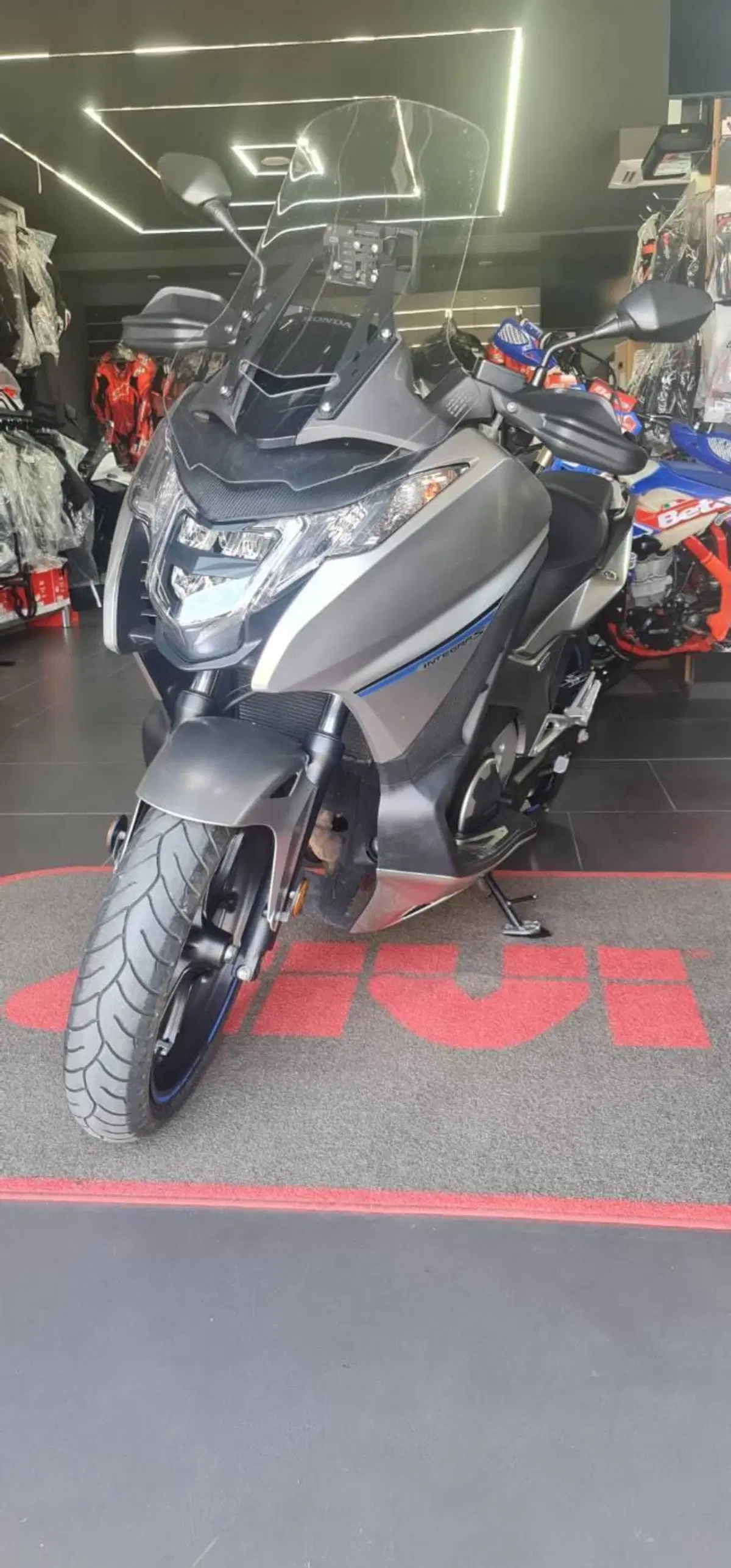 Honda Integra 750 DCT (2016 - 17) (2)