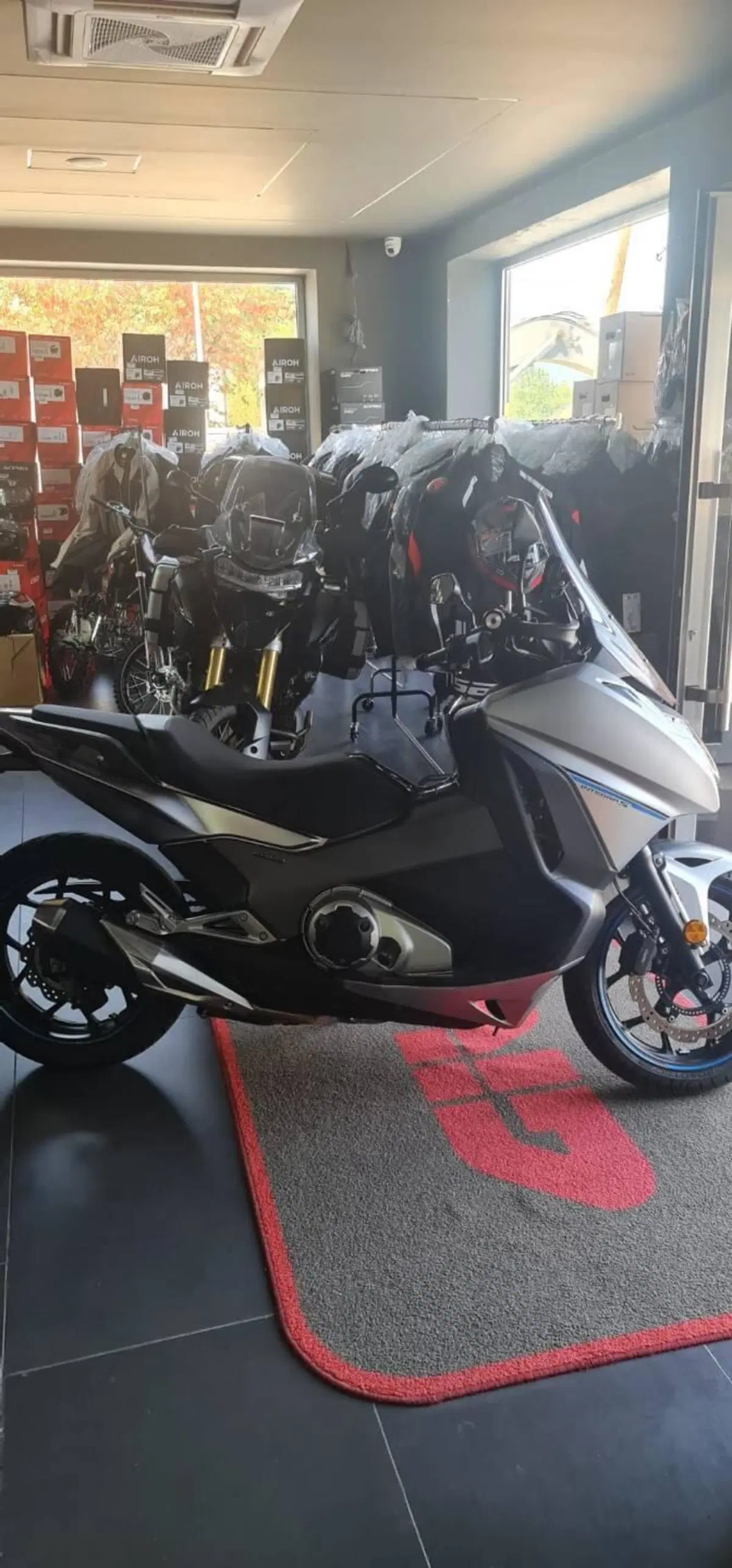Honda Integra 750 DCT (2016 - 17) (3)