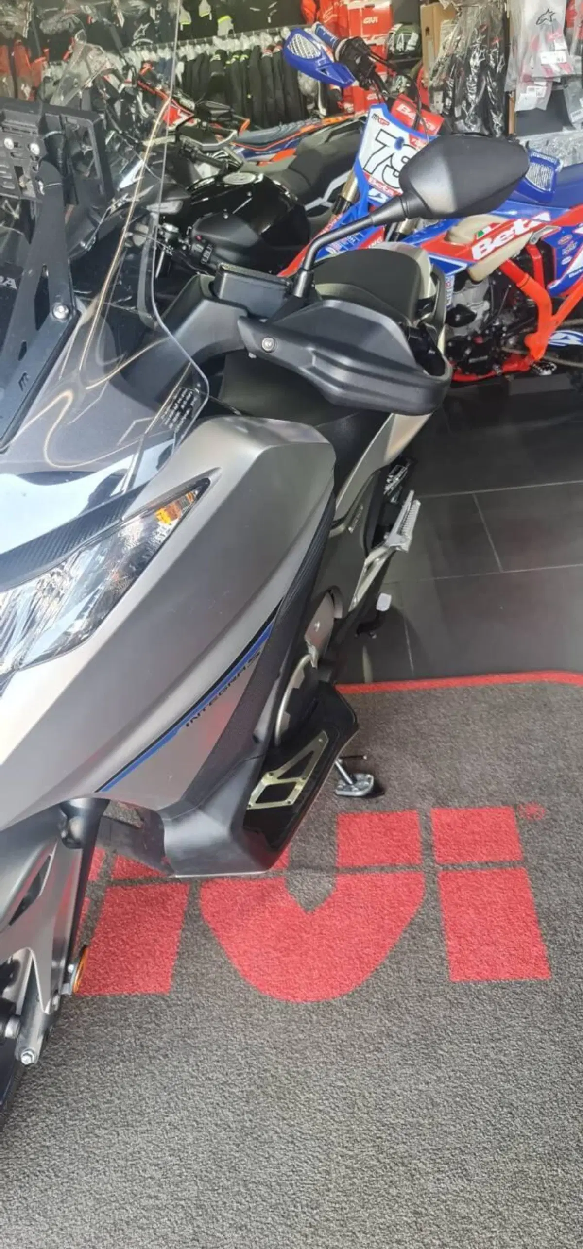 Honda Integra 750 DCT (2016 - 17) (5)