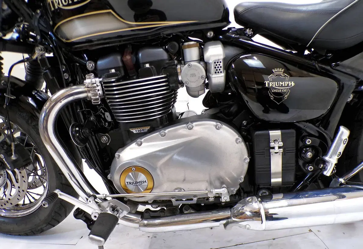 Triumph Bonneville Speedmaster 1200 (2018 - 20) (8)