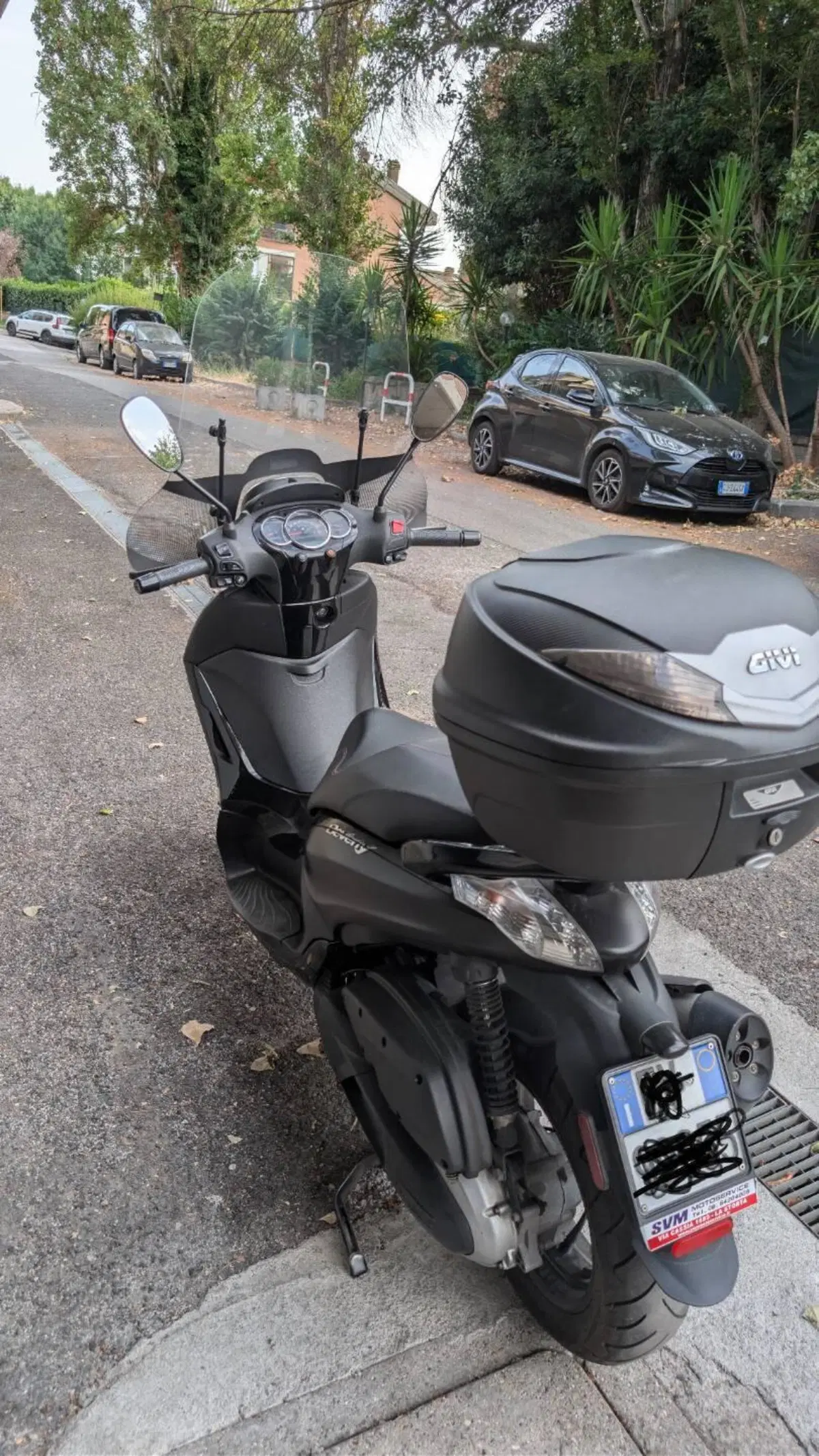 Piaggio Beverly 350 Police ABS-ASR (2018 - 20) (2)