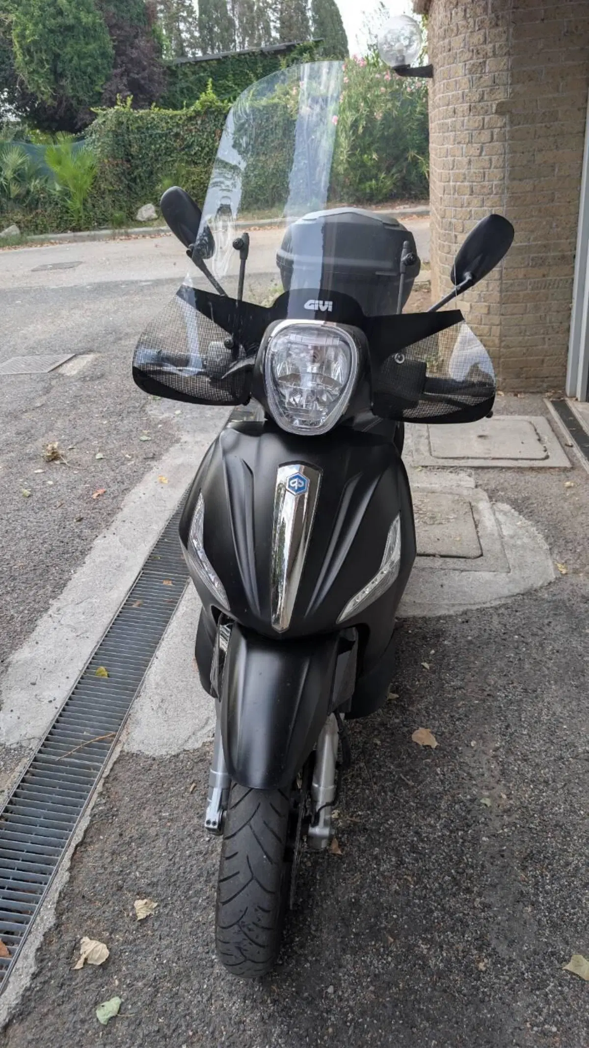Piaggio Beverly 350 Police ABS-ASR (2018 - 20) (3)