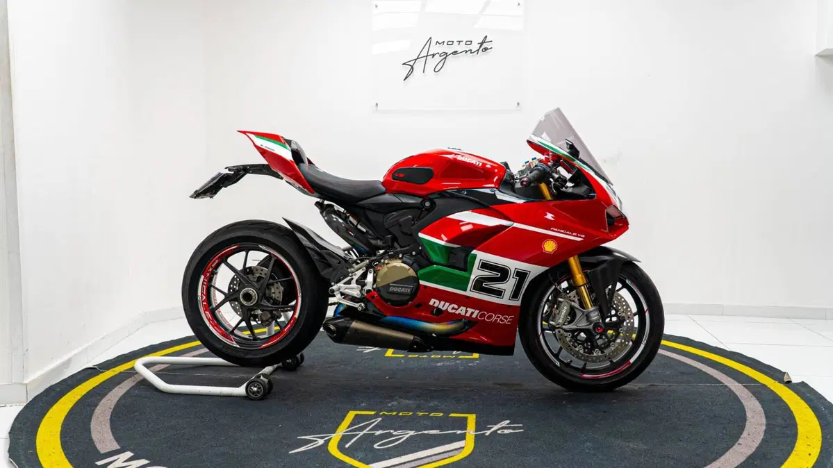 Ducati Panigale V2 Bayliss 1st Championship 20th Anniversary (2021 - 24) (3)