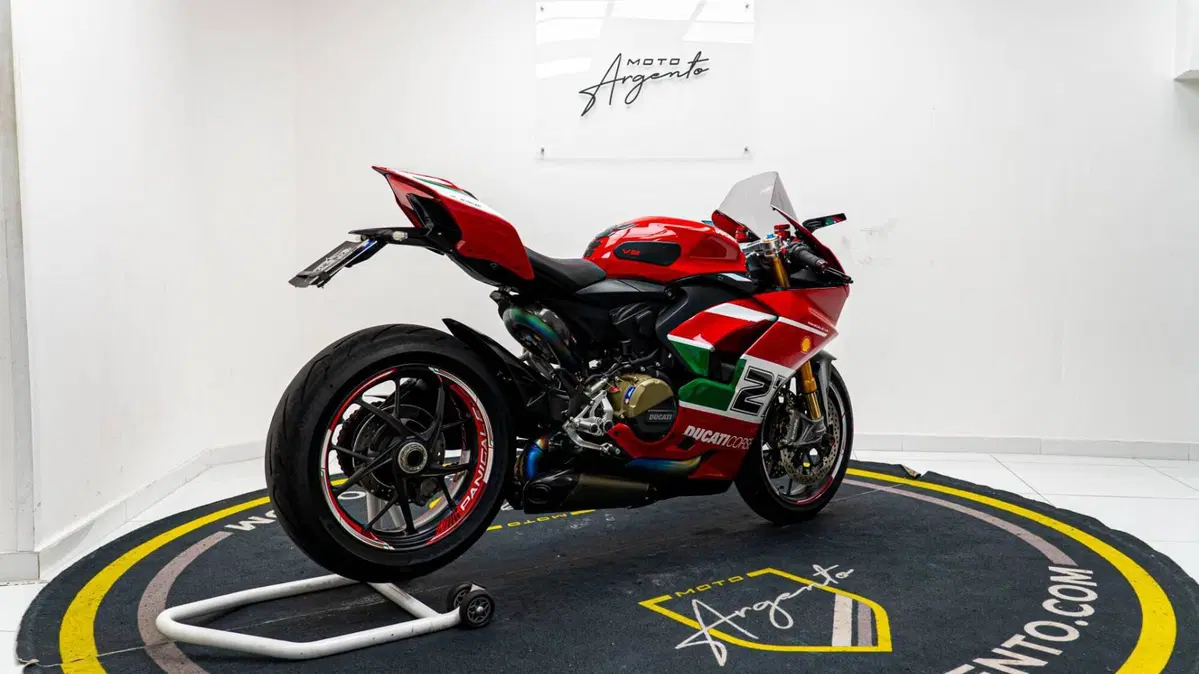 Ducati Panigale V2 Bayliss 1st Championship 20th Anniversary (2021 - 24) (4)