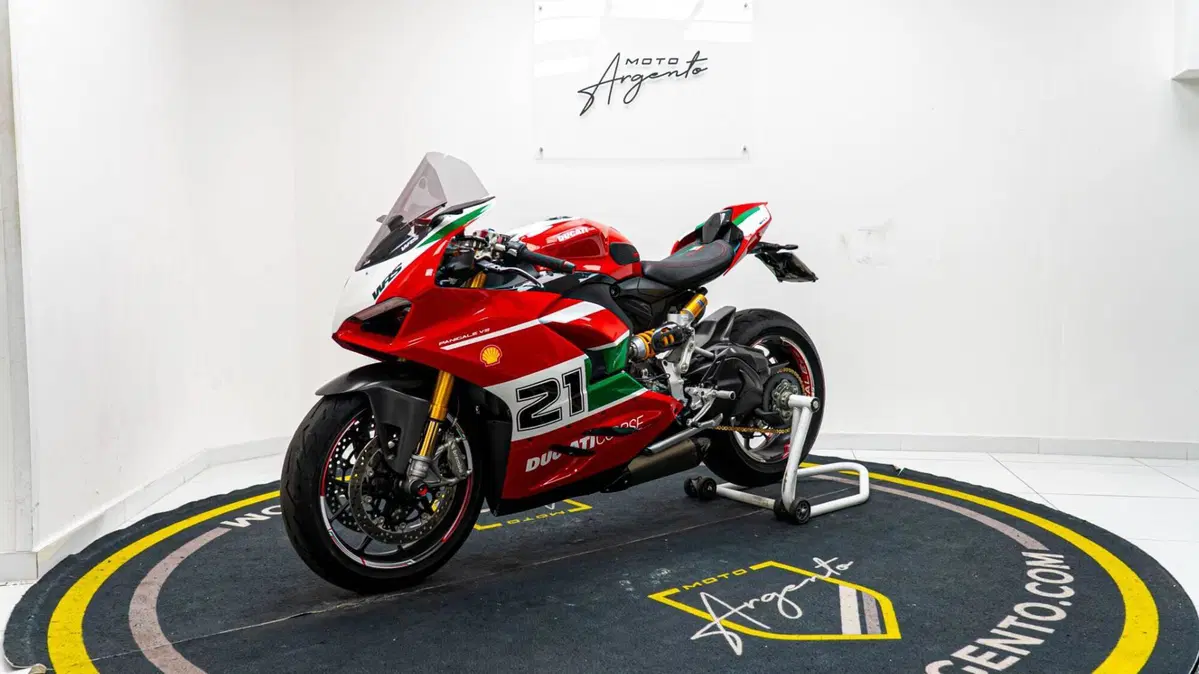 Ducati Panigale V2 Bayliss 1st Championship 20th Anniversary (2021 - 24) (8)