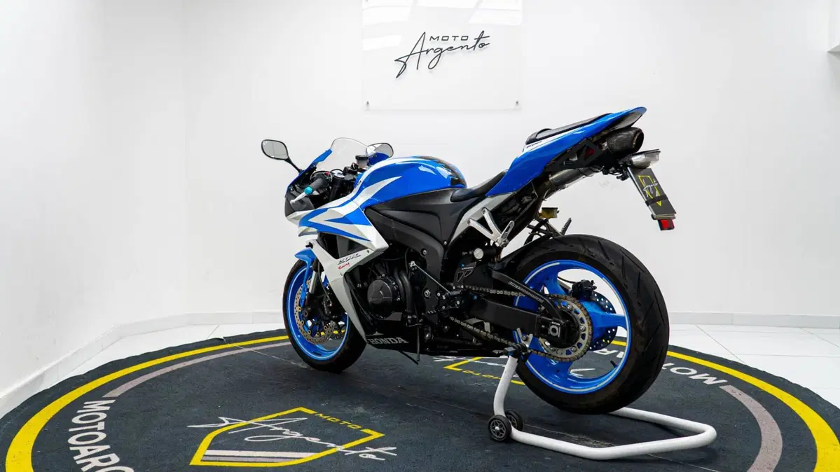 Honda CBR 600 RR (2009 - 12) (6)