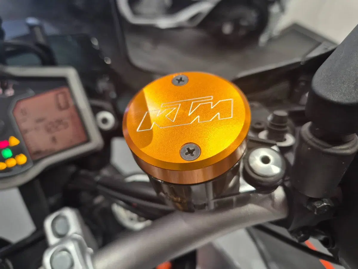 KTM 1290 Super Duke GT ABS (2016 - 18) (17)