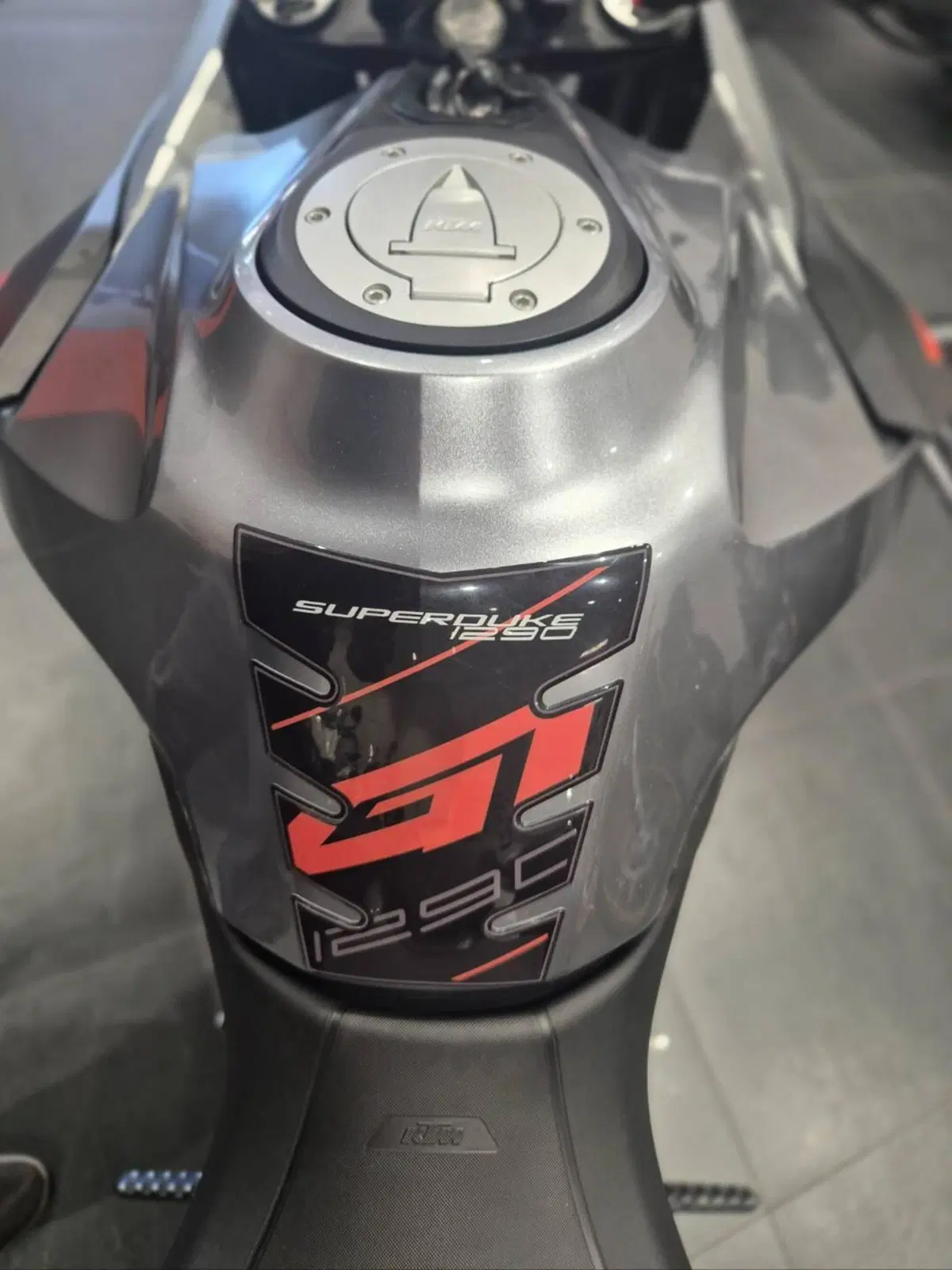 KTM 1290 Super Duke GT ABS (2016 - 18) (13)