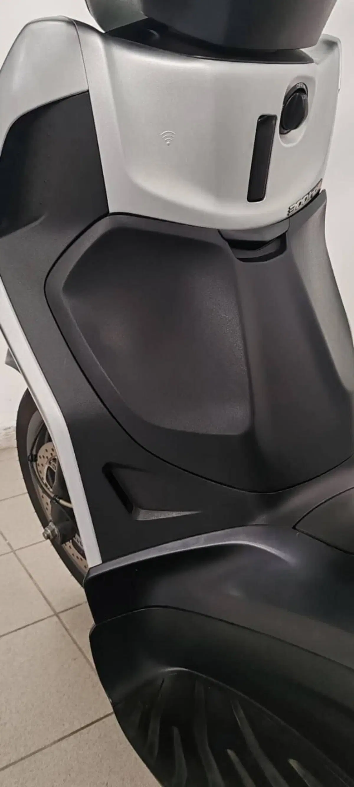 Piaggio Beverly 300 ABS-ASR (2021 - 25) (5)