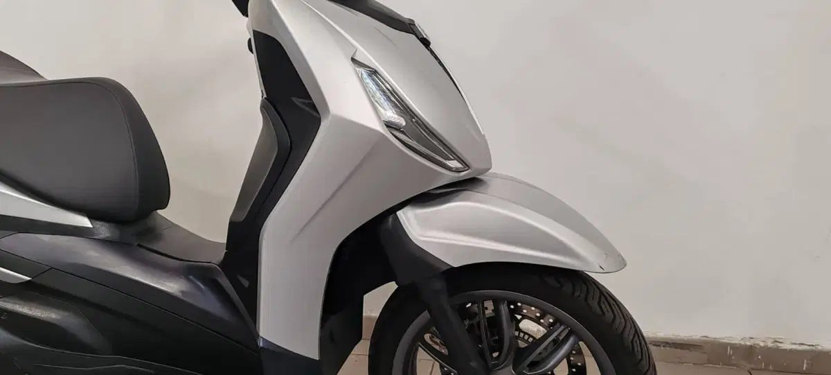 Piaggio Beverly 300 ABS-ASR (2021 - 25) (6)