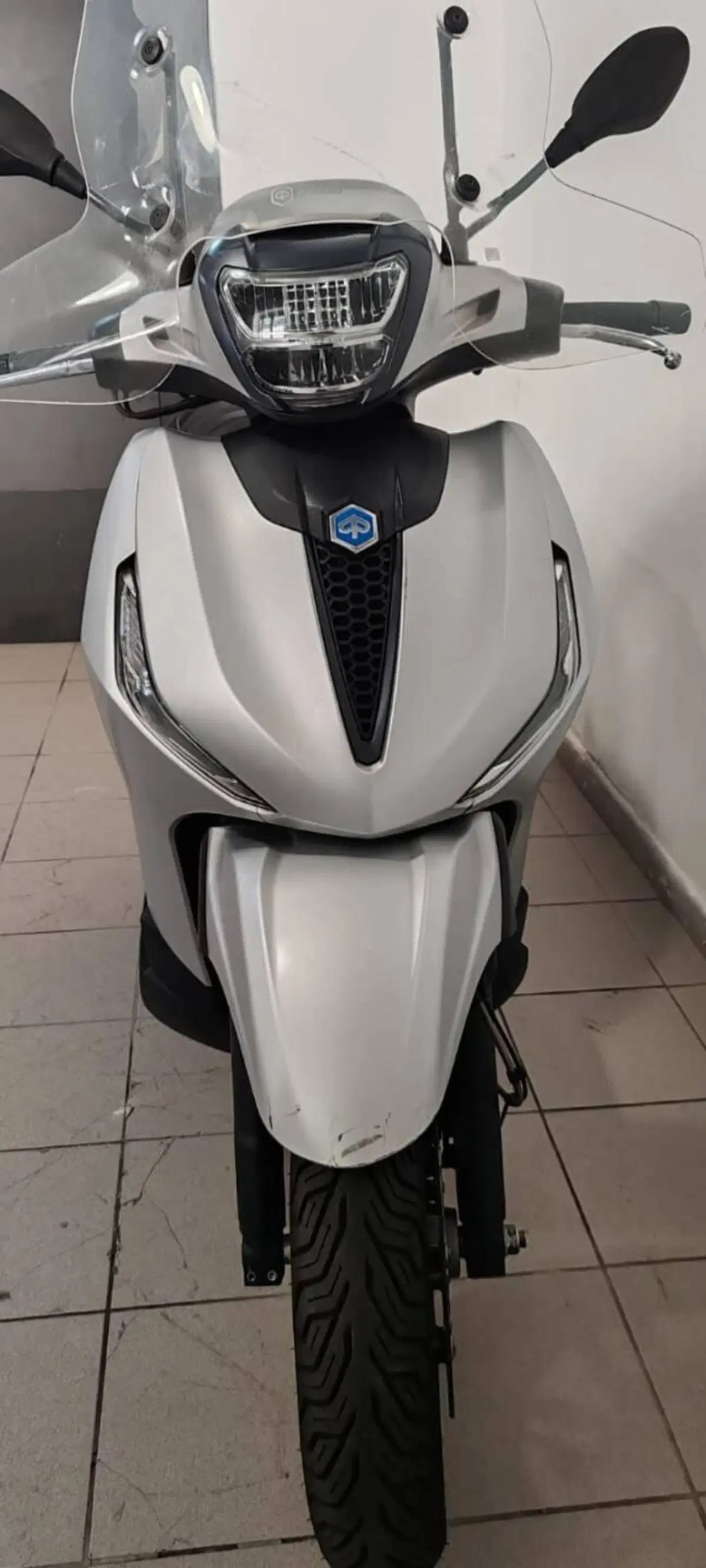 Piaggio Beverly 300 ABS-ASR (2021 - 25) (11)