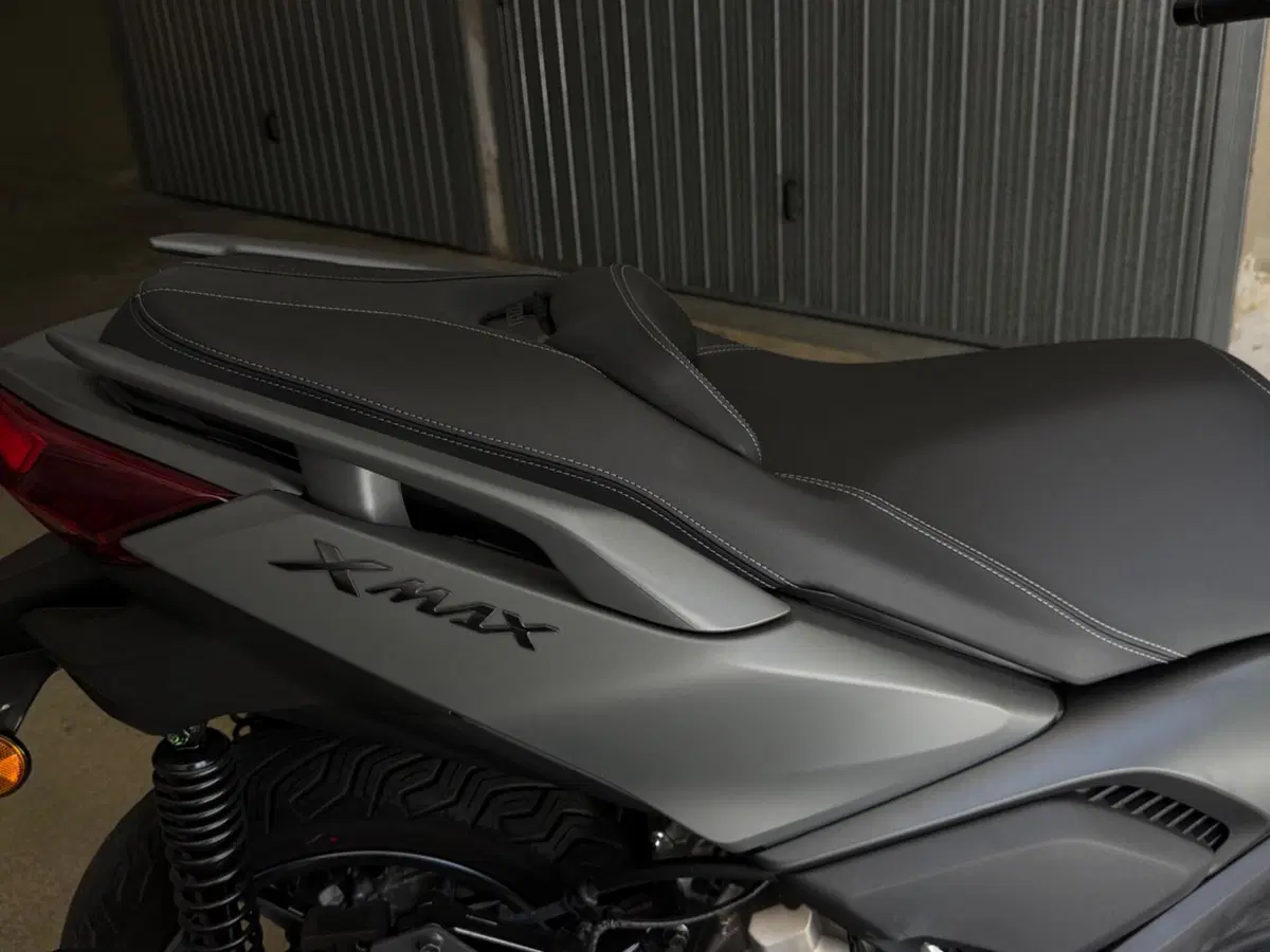 Yamaha X-Max 300 (2025 - 26) (3)
