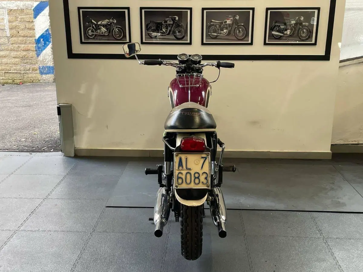 Triumph Bonneville T120 (10)