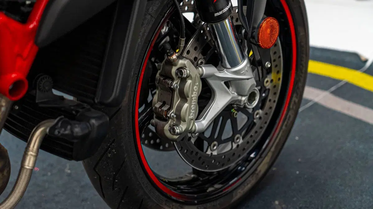 MV Agusta Brutale 800 EAS ABS (2016 - 19) (16)