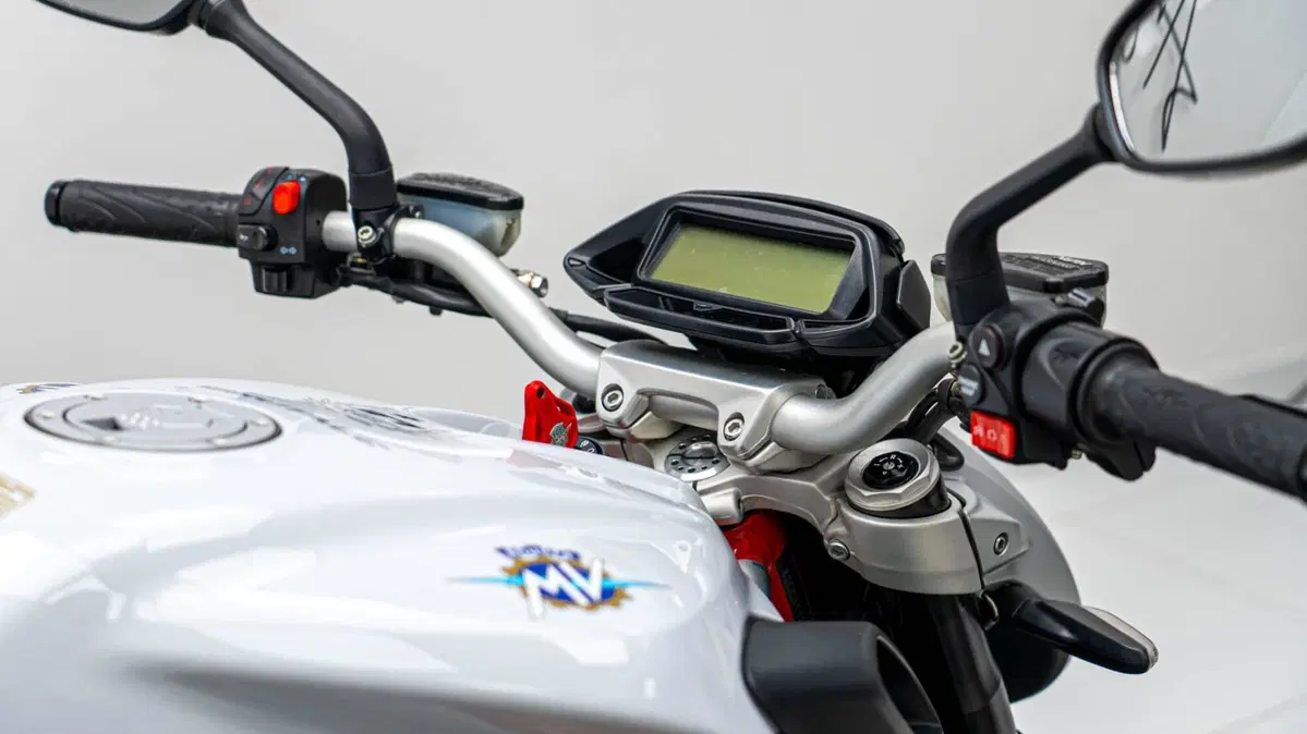 MV Agusta Brutale 800 EAS ABS (2016 - 19) (17)