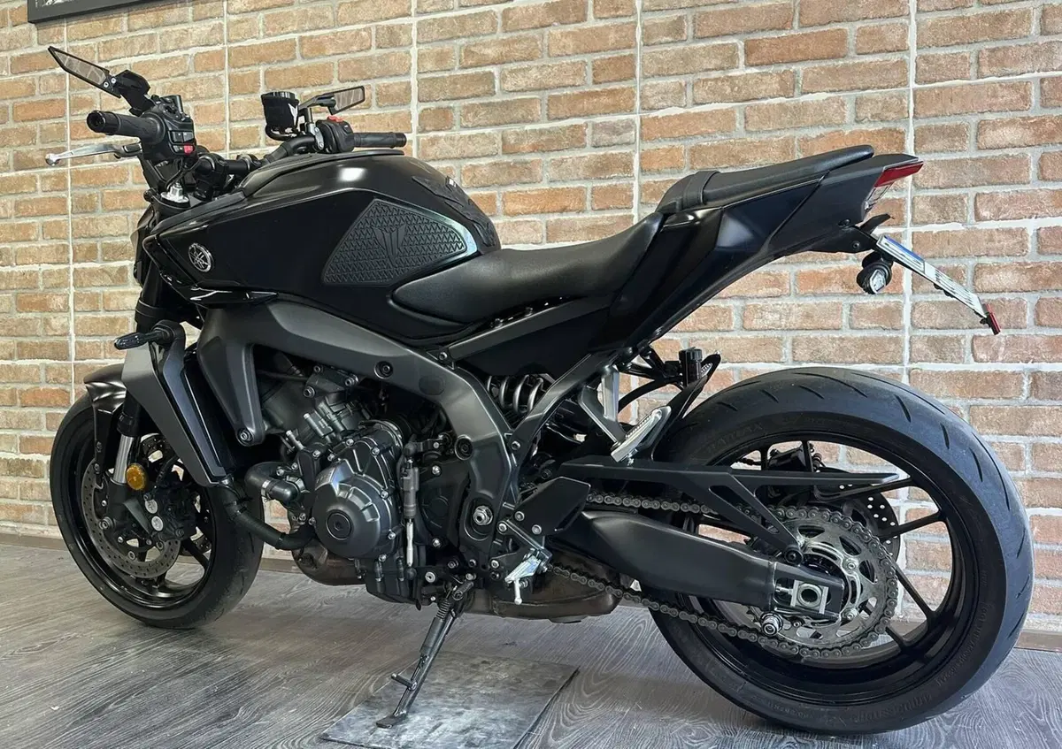 Yamaha MT-09 (2024 - 26) (10)