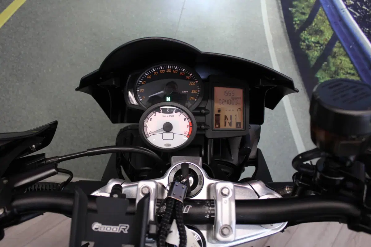 Bmw F 800 R (2009 - 11) (6)