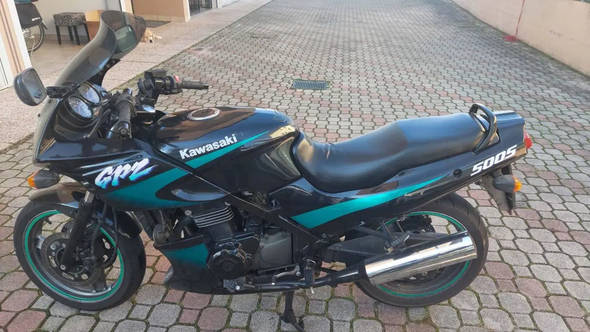 Kawasaki GPZ500S
