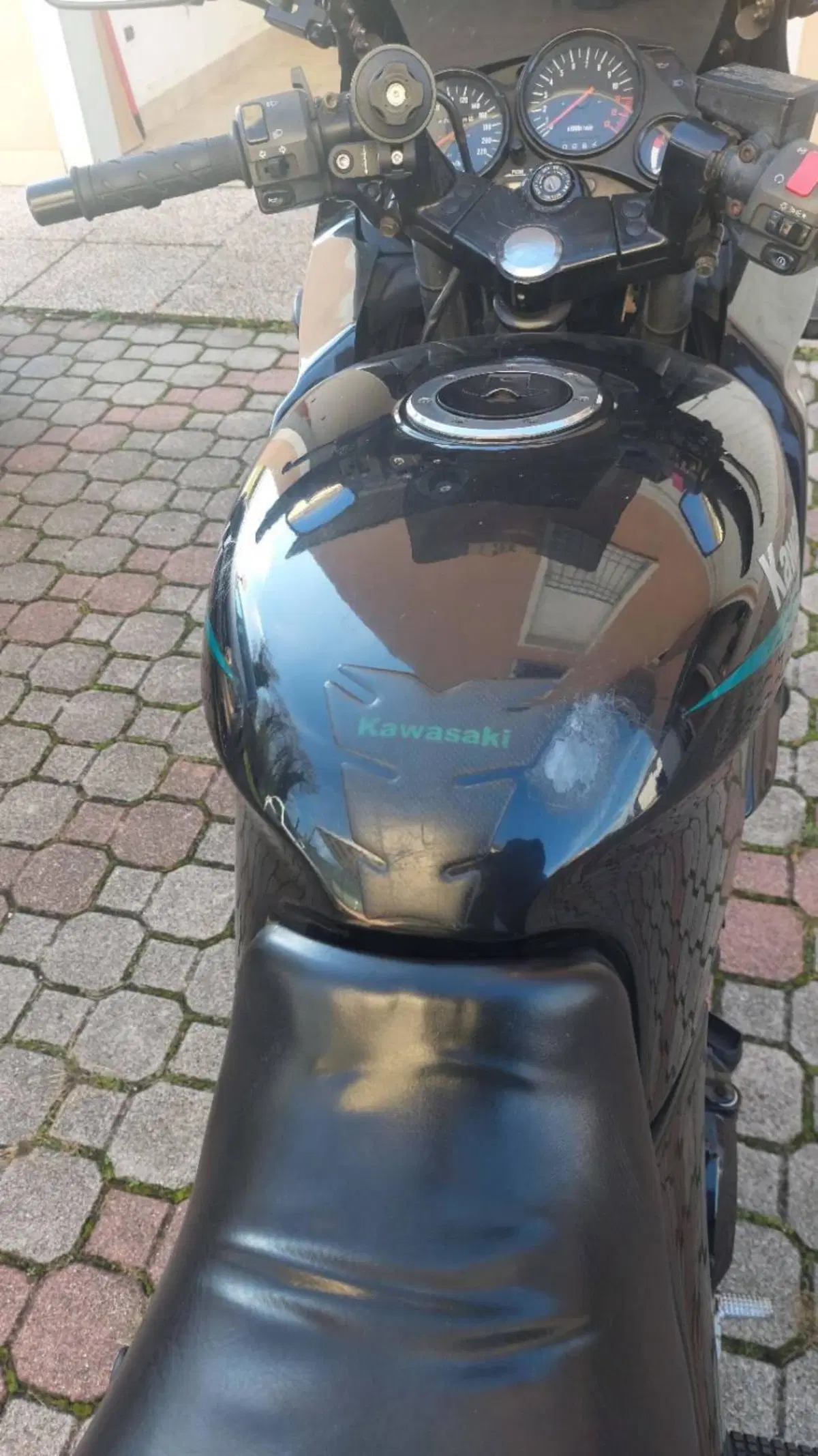 Kawasaki GPZ500S (3)