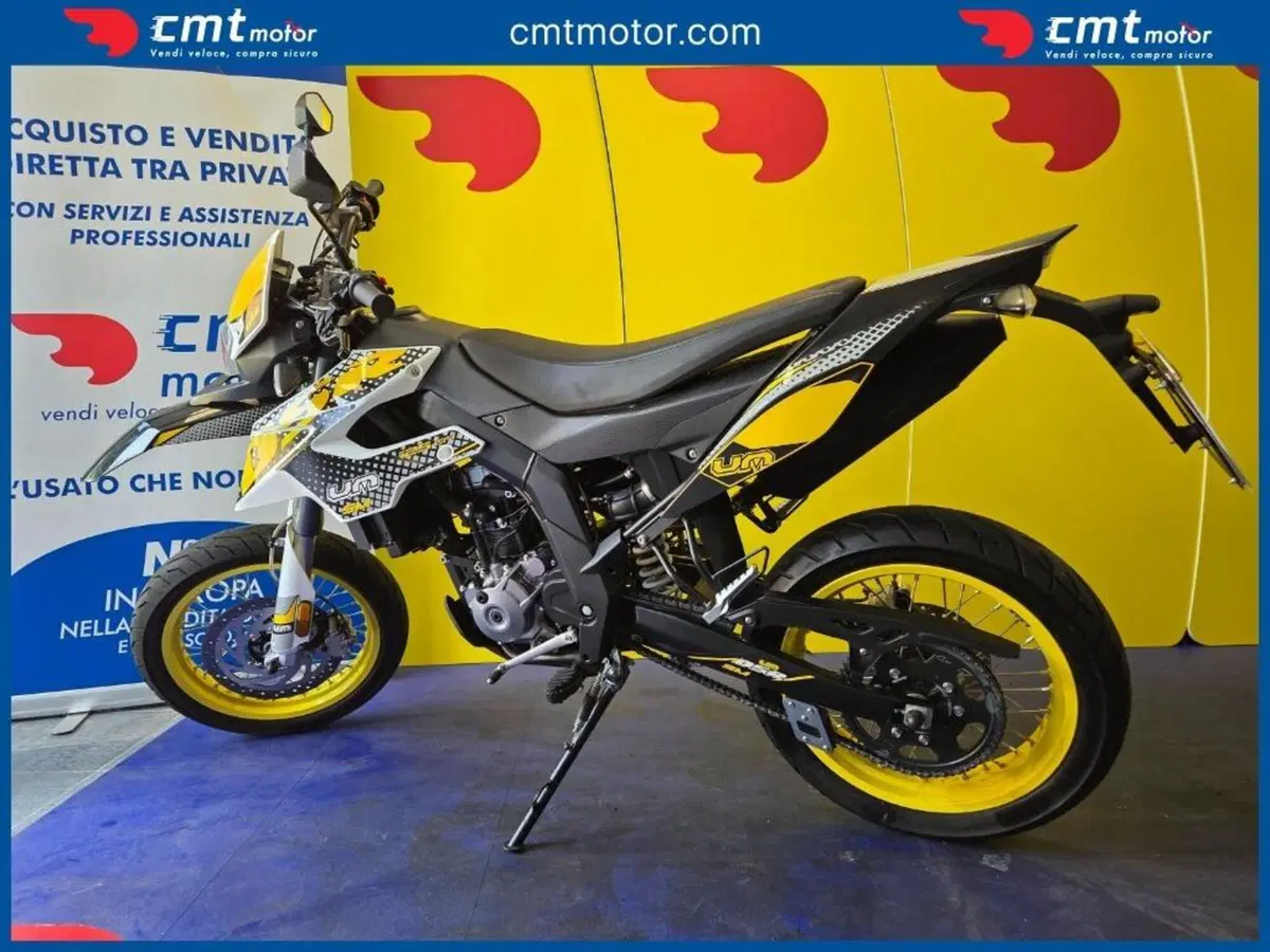 Um Italia DSR 125 SM (2019 - 22) (6)
