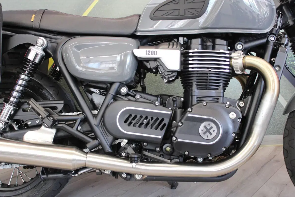 Brixton Motorcycles Cromwell 1200 (2022 - 26) (14)