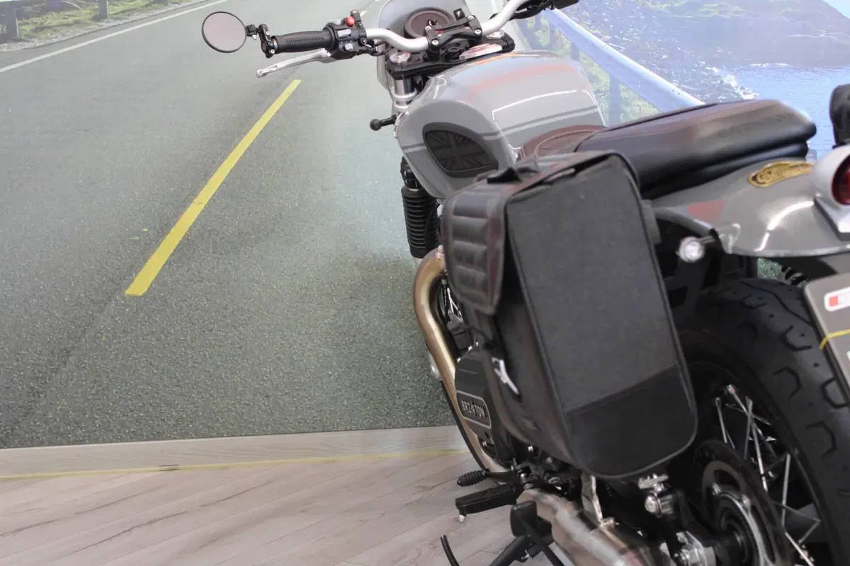 Brixton Motorcycles Cromwell 1200 (2022 - 26) (17)