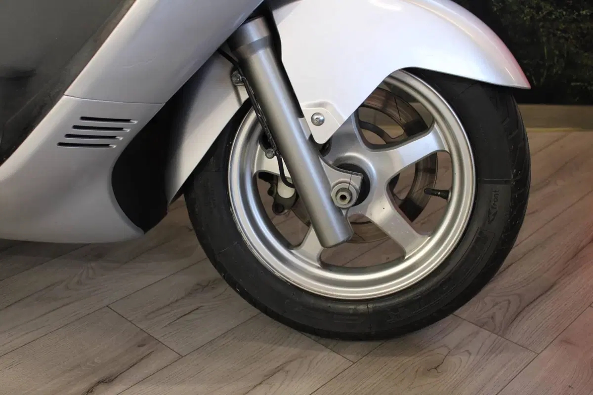 Suzuki Burgman AN 400 (2006 - 07) (13)