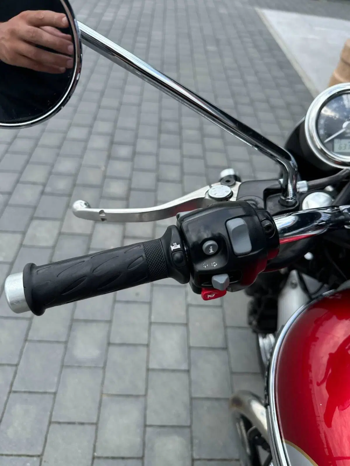 Triumph Bonneville T120 (2016 - 20) (2)