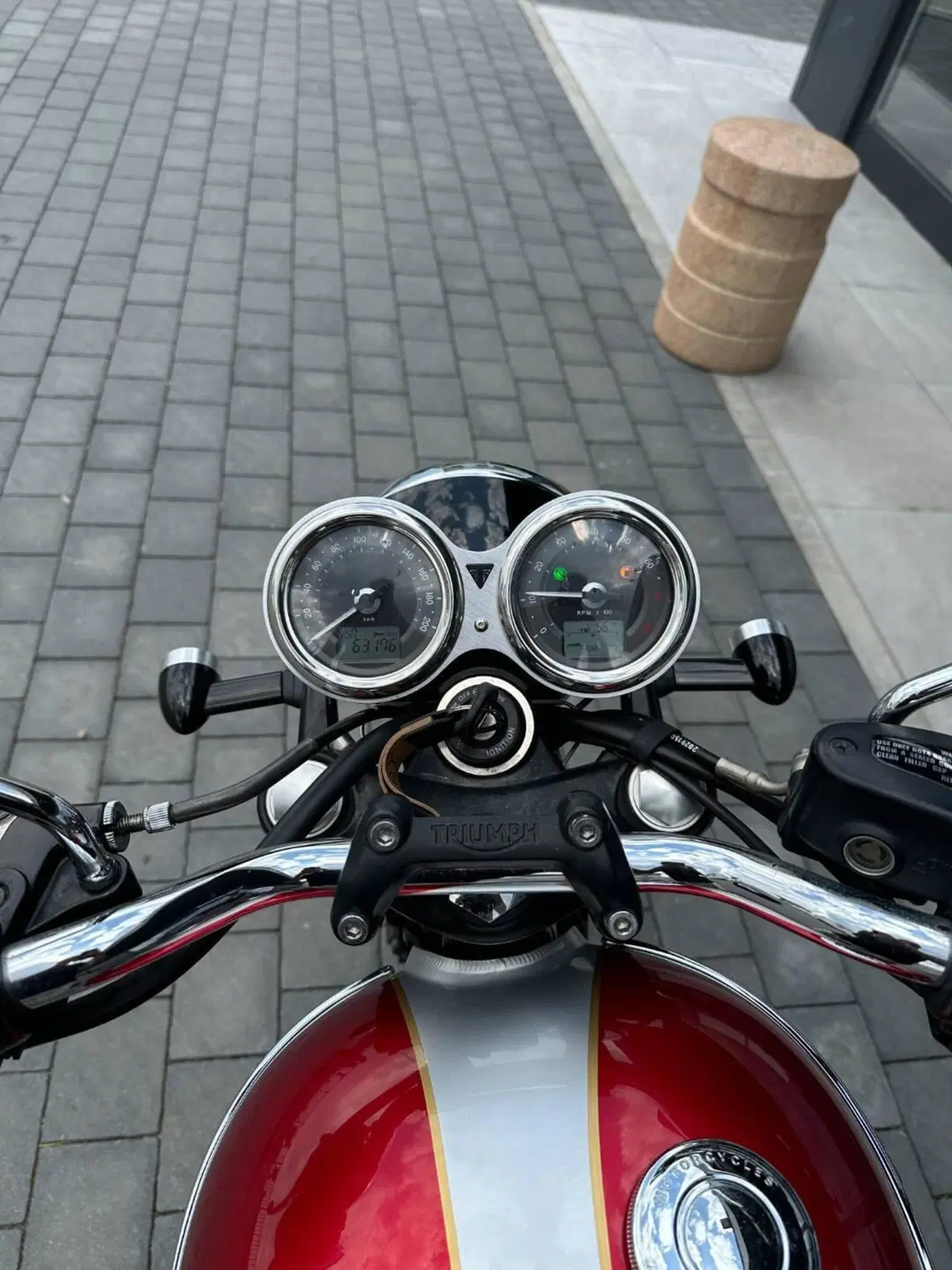 Triumph Bonneville T120 (2016 - 20) (7)